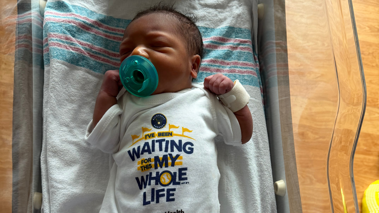 Aurora Health Care newborns celebrate Milwaukee Brewers’ first championship — Shorewood Health news